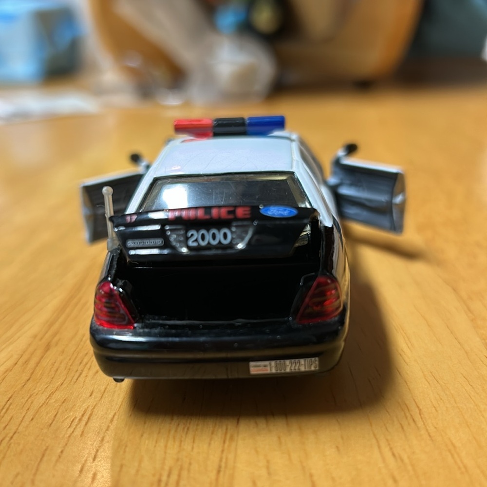 Lethbridge Police Car - Picture 7 of 11